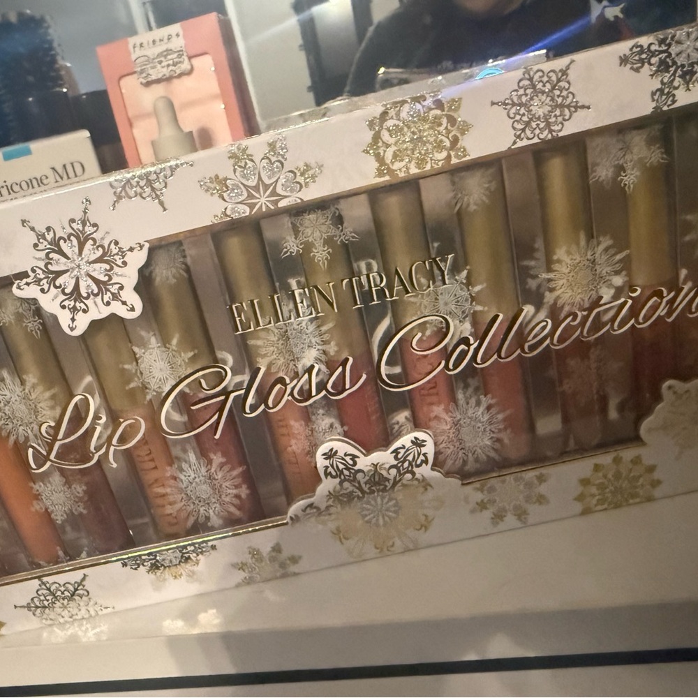 Ellen Tracy 15-Piece Lip Gloss Set